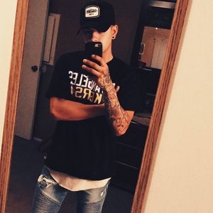 Meet your Posher, Zac